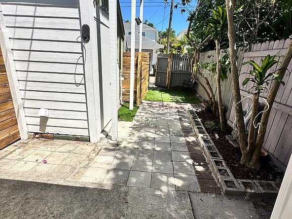 3rd image of 1037 12th St N #C