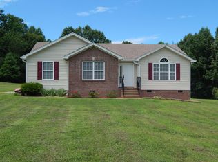 1533 Rapids Rd, Portland, TN 37148