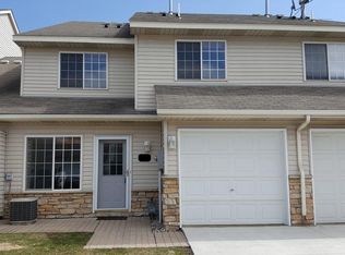 821 Swaps Dr, Shakopee, MN 55379