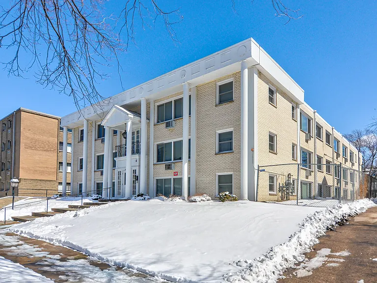 Pillsbury Apartments — Photo 21