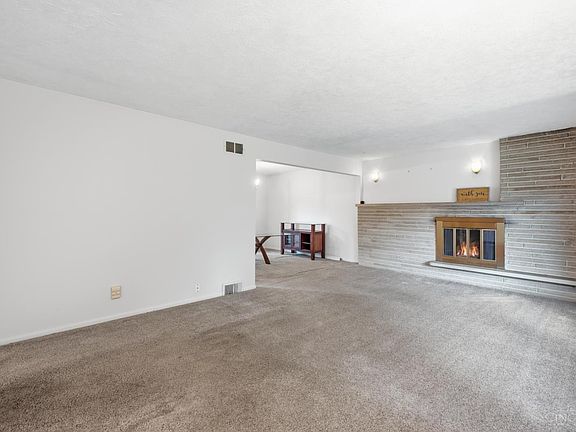 4th image of 9396 Ranchill Dr