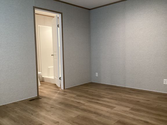 4th image of 1223 Sweetbay Dr #654