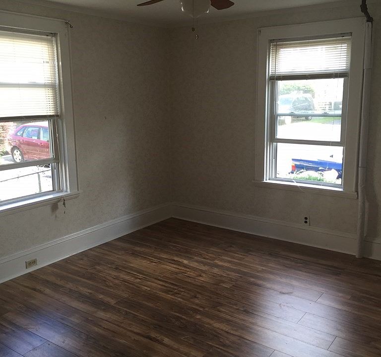2nd image of 27 Arthur St #1