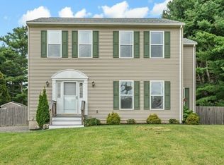435 Main St, Acushnet, MA 02743