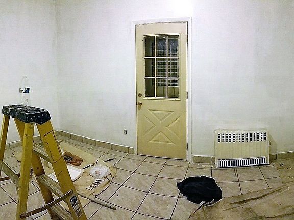 4th image of 2526 46th St #2