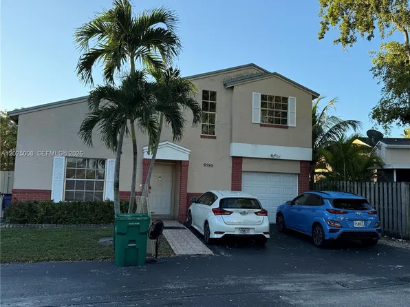 8580 NW 193rd Ln, Hialeah, FL 33015