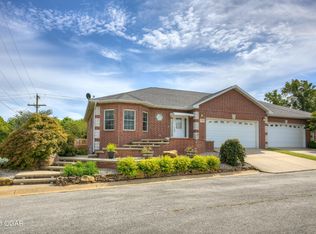 1701 Village Ln, Neosho, MO 64850