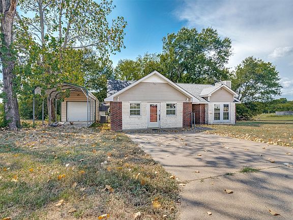 2nd image of 320 Egret Cir