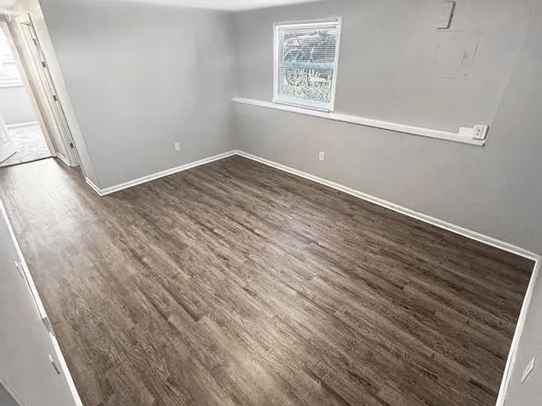 2077 Andrew St SE — Photo 7