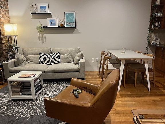 4th image of 69 Huron St APT 6