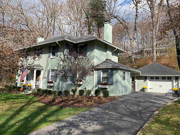 2nd image of 93 Park Ln