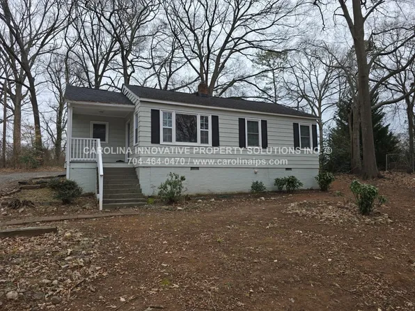 2711 Beech Nut Rd, Charlotte, NC 28208