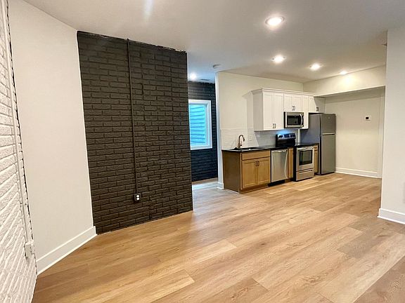 2nd image of 1955 Yandes St #B
