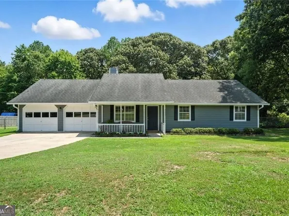 111 Brownsmill Dr, Grayson, GA 30017