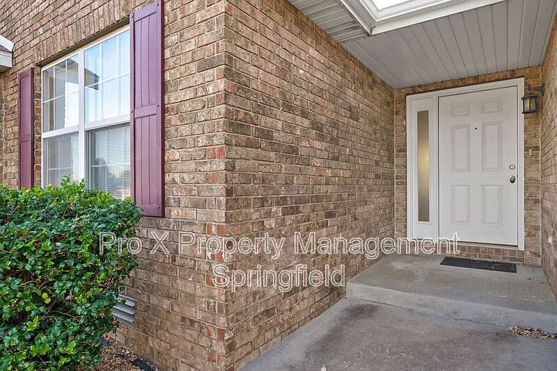 3 bed, 2.0 bath, 1520 sqft, $1,495 — Photo 3