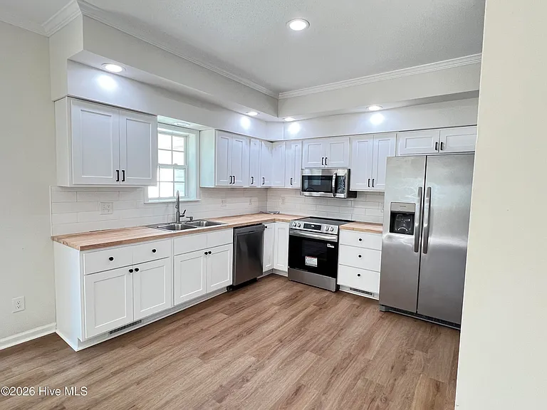 568 Bald Eagle Dr — Photo 4