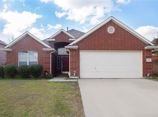 5504 Champlain Dr, Fort Worth, TX 76137