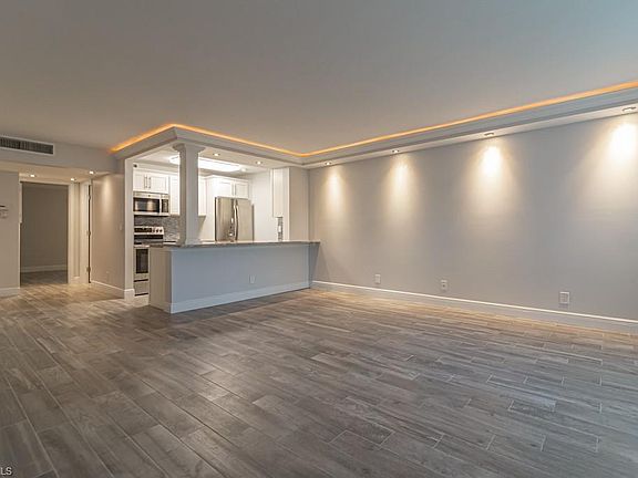 4th image of 1085 Forest Lakes Dr APT 105