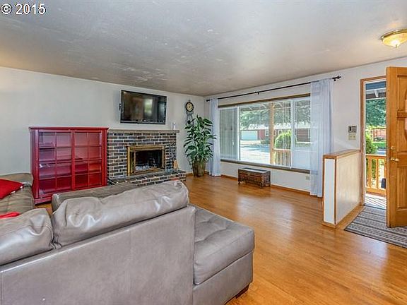 2nd image of 4417 NE 143rd Ave