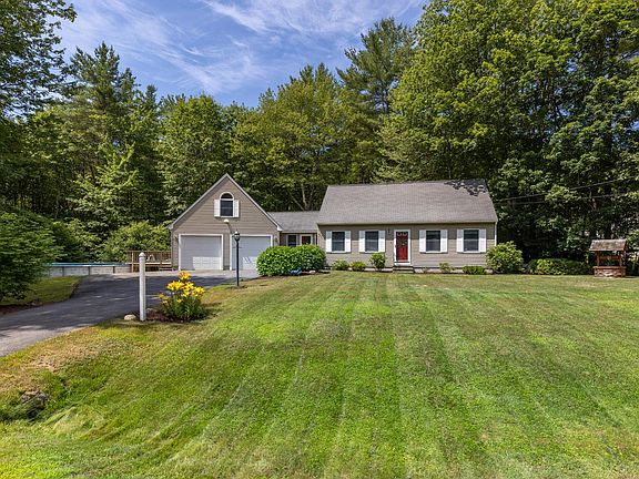 2nd image of 9 Blackshire Ct