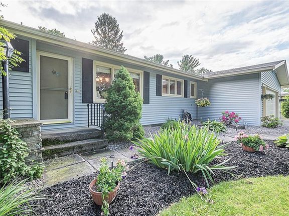 2nd image of 116 Windcrest Dr