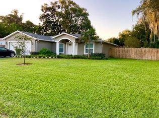 5621 Oakland Dr, Tampa, FL 33617