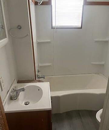 5th image of 1607 Brick St