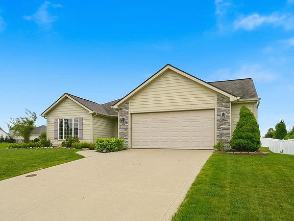 2nd image of 9815 Chadwick Ln