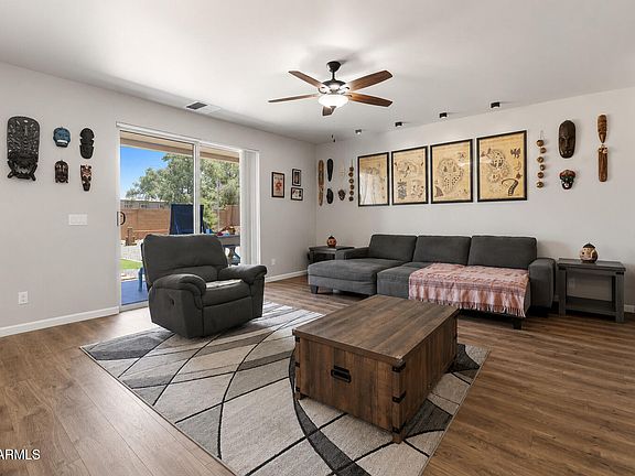5th image of 377 GRAFTON Court