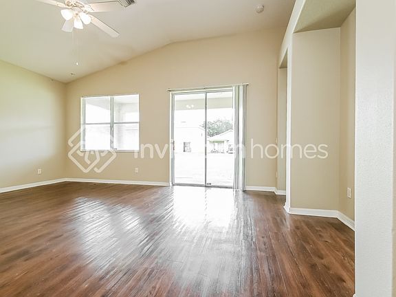 3rd image of 12842 Hampton Hill Dr