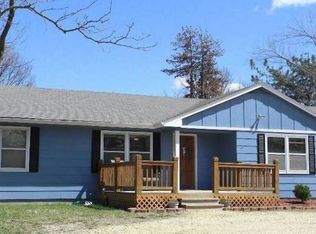 1402 Wreath Ave, Manhattan, KS 66503