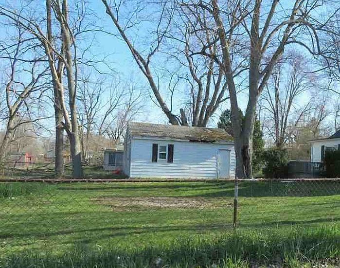 2nd image of 1274 W Mount Morris Rd