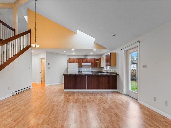 4th image of 1126 18th St