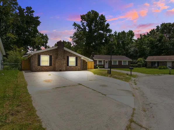 50 Elmwood Pl, Goose Creek, SC 29445