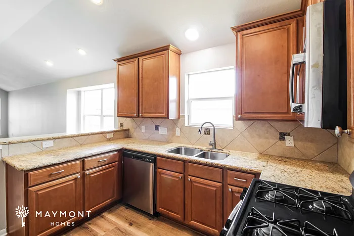 5047 Gulf Stream Ln — Photo 5