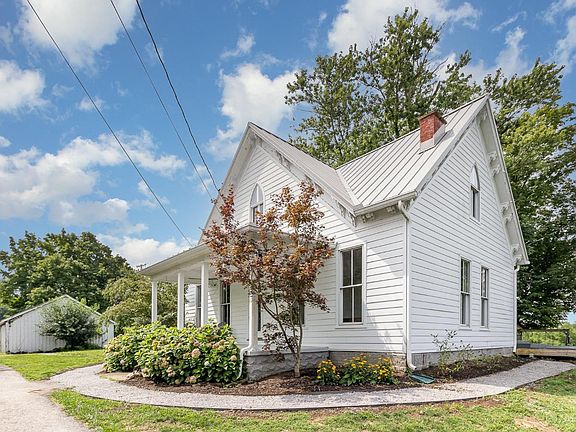3rd image of 1539 Clermontville Laurel Rd