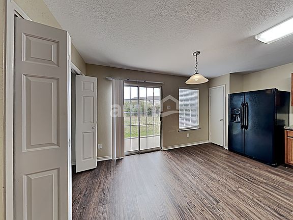 4th image of 3625 Venera St