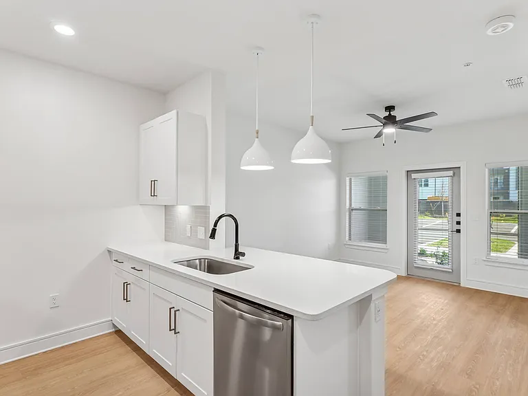 Solay Cape Coral — Photo 40