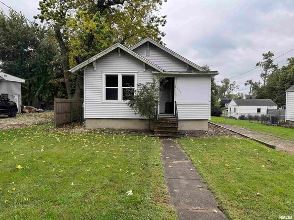 804 E Division Ave, Peoria Heights, IL 61616
