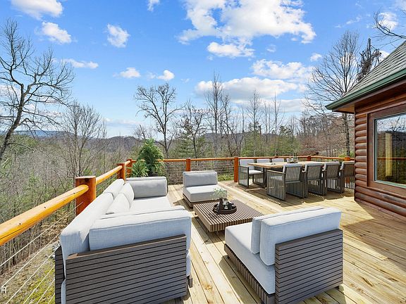 4th image of 2804 Cedar Falls Way