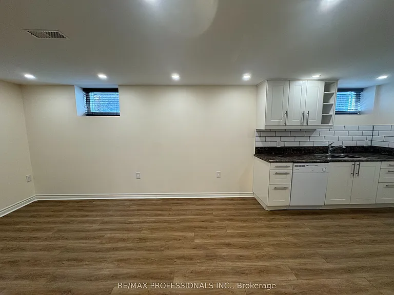 102 Paulart Dr #BASEMENT — Photo 7
