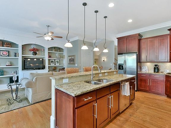 4th image of 2227 Edgartown Ln SE