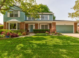 1004 N Derbyshire Ave, Arlington Heights, IL 60004