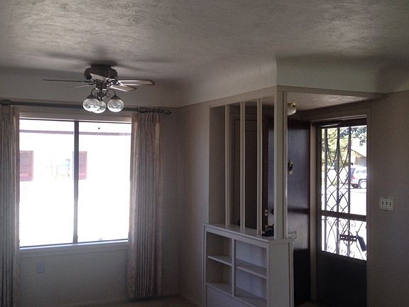 3rd image of 826 S Ironwood Dr