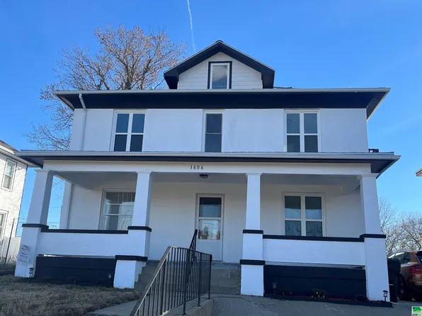1606 Rebecca St, Sioux City, IA 51103