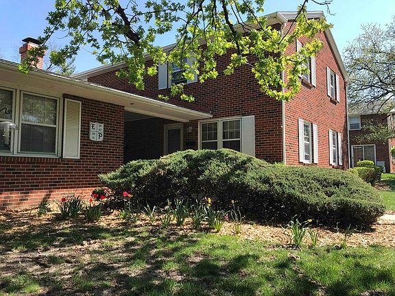 3rd image of 1725 Douglas Ave #0