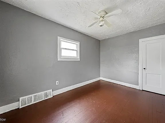 2807 E 119th St #2 — Photo 7