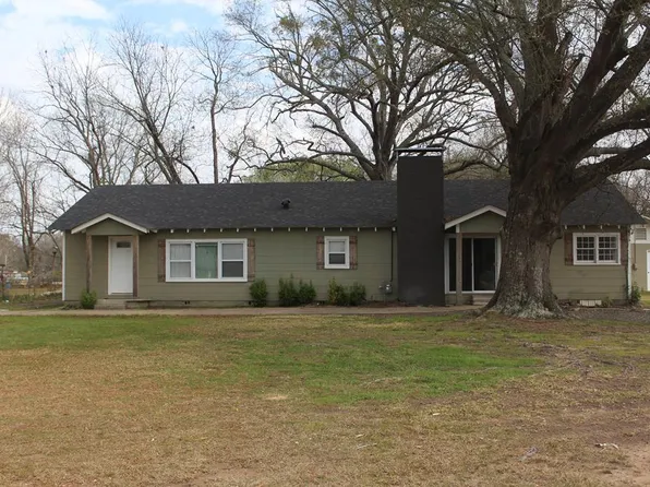 2615 Leopard Dr, Texarkana, TX 75501