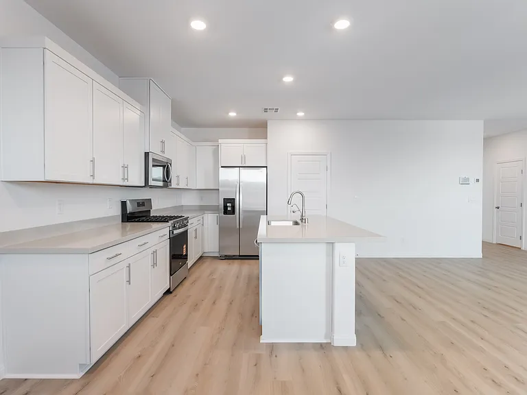 6217 Seastrand St — Photo 13