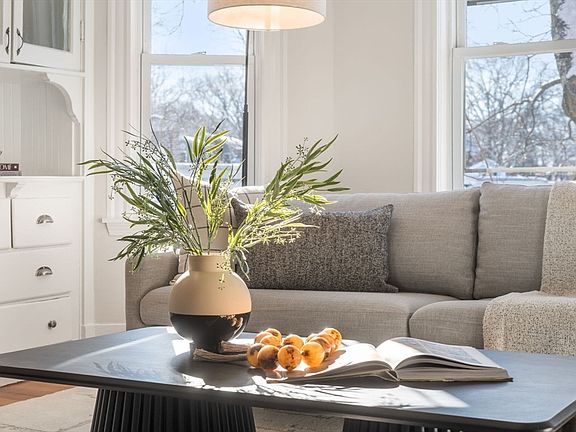 5th image of 14 Forest Hills St #3